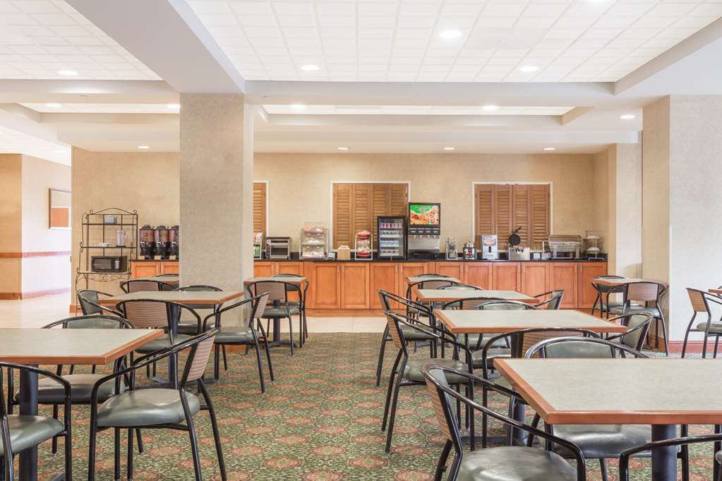 Wingate By Wyndham Stafford/Quantico Hotell Restaurant bilde